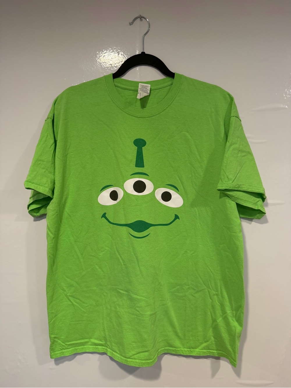Toy Story the claw Green Three-Eyed Alien Graphic Tee